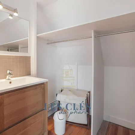 Villa Proche Centre Et Avec Animaux Admis, Parking - Fr-1-821-39