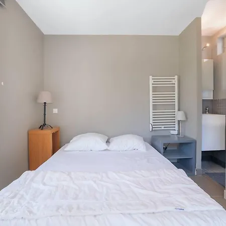 Villa Proche Centre Et Avec Animaux Admis, Parking - Fr-1-821-39