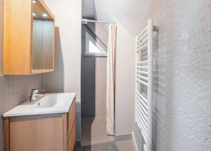 Villa Proche Centre Et Avec Animaux Admis, Parking - Fr-1-821-39