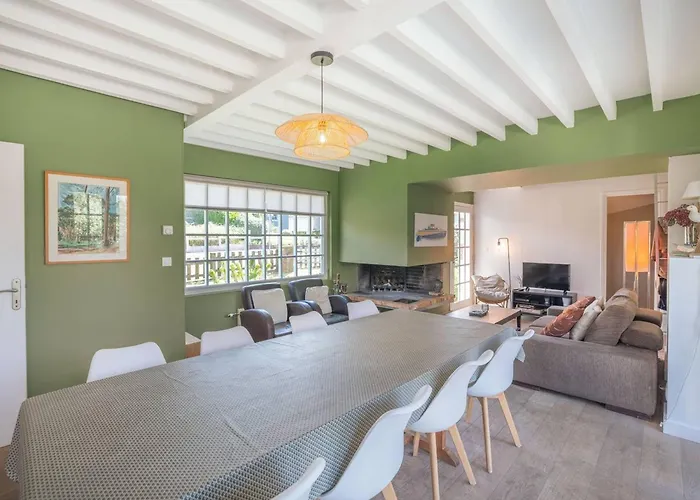 Villa Proche Centre Et Avec Animaux Admis, Parking - Fr-1-821-39